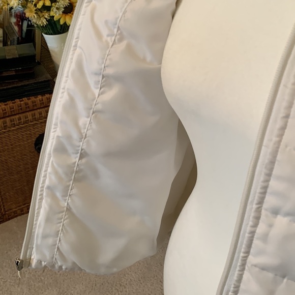 REACTION Off White Puffer Vest Size Large - Picture 5 of 8